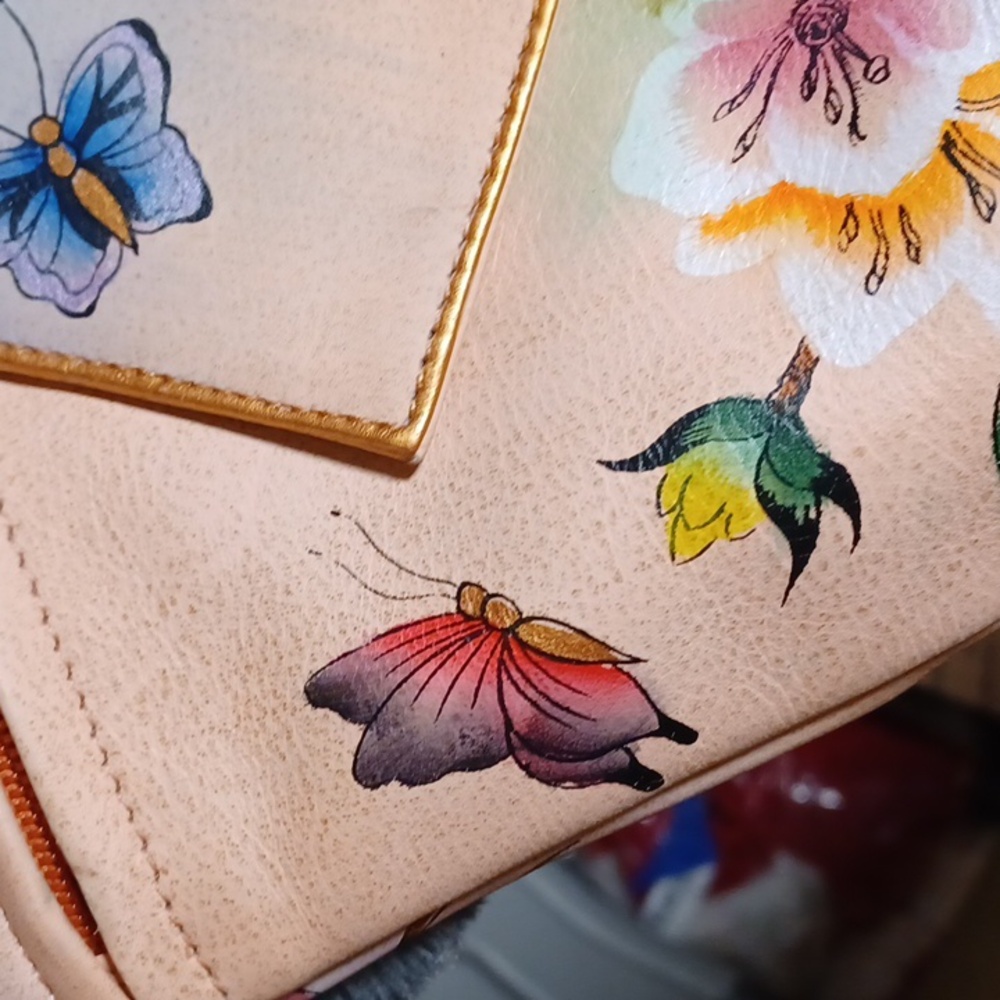 Anuschka crossbody - Picture 8 of 11